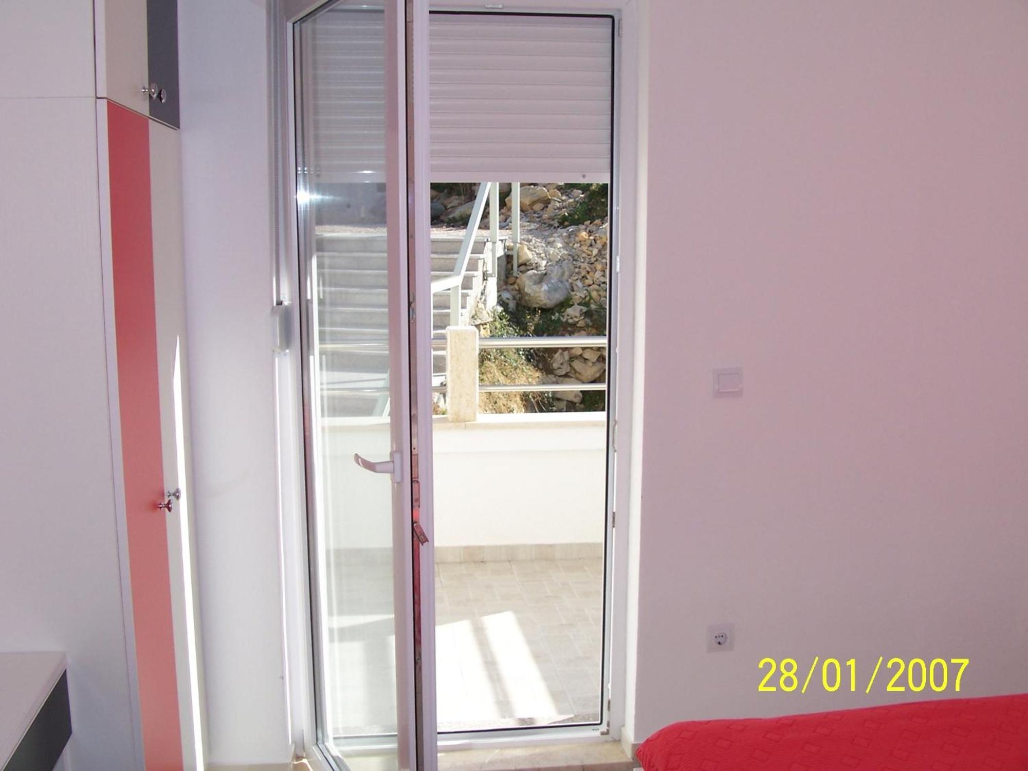 Apartments Perdijic Nemira Омиш Экстерьер фото